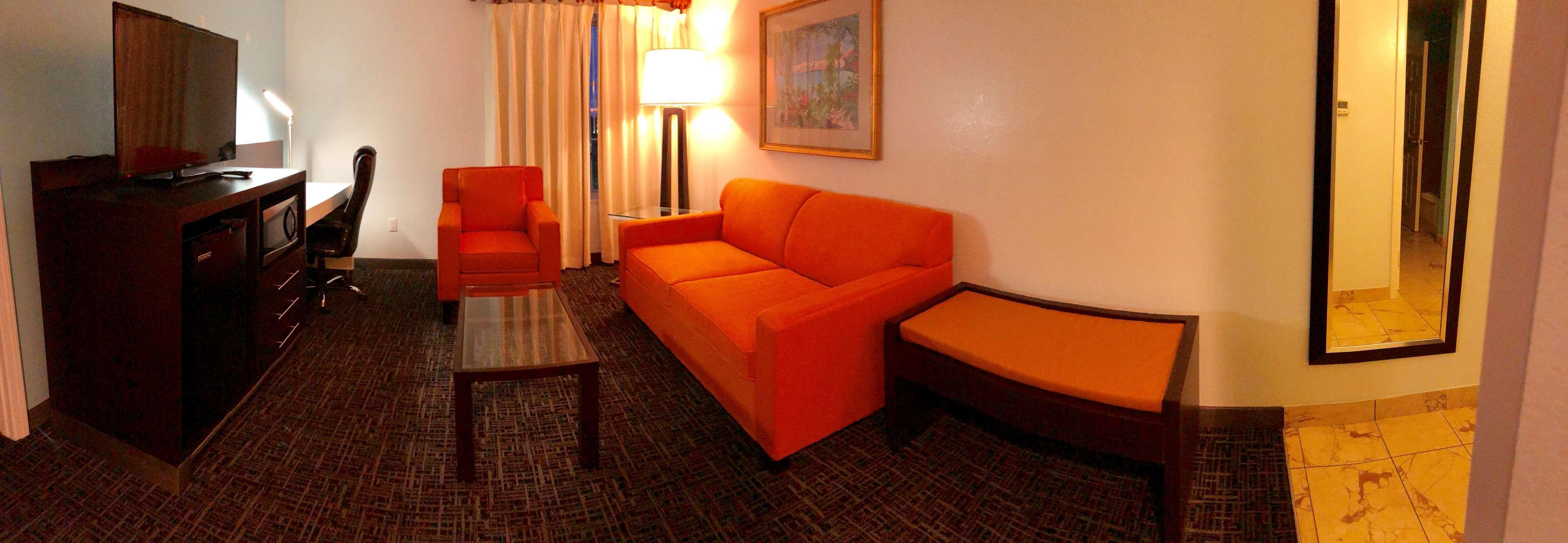 Best Western Plus Orlando Lake Buena Vista South Inn & Suites Kissimmee Exterior photo