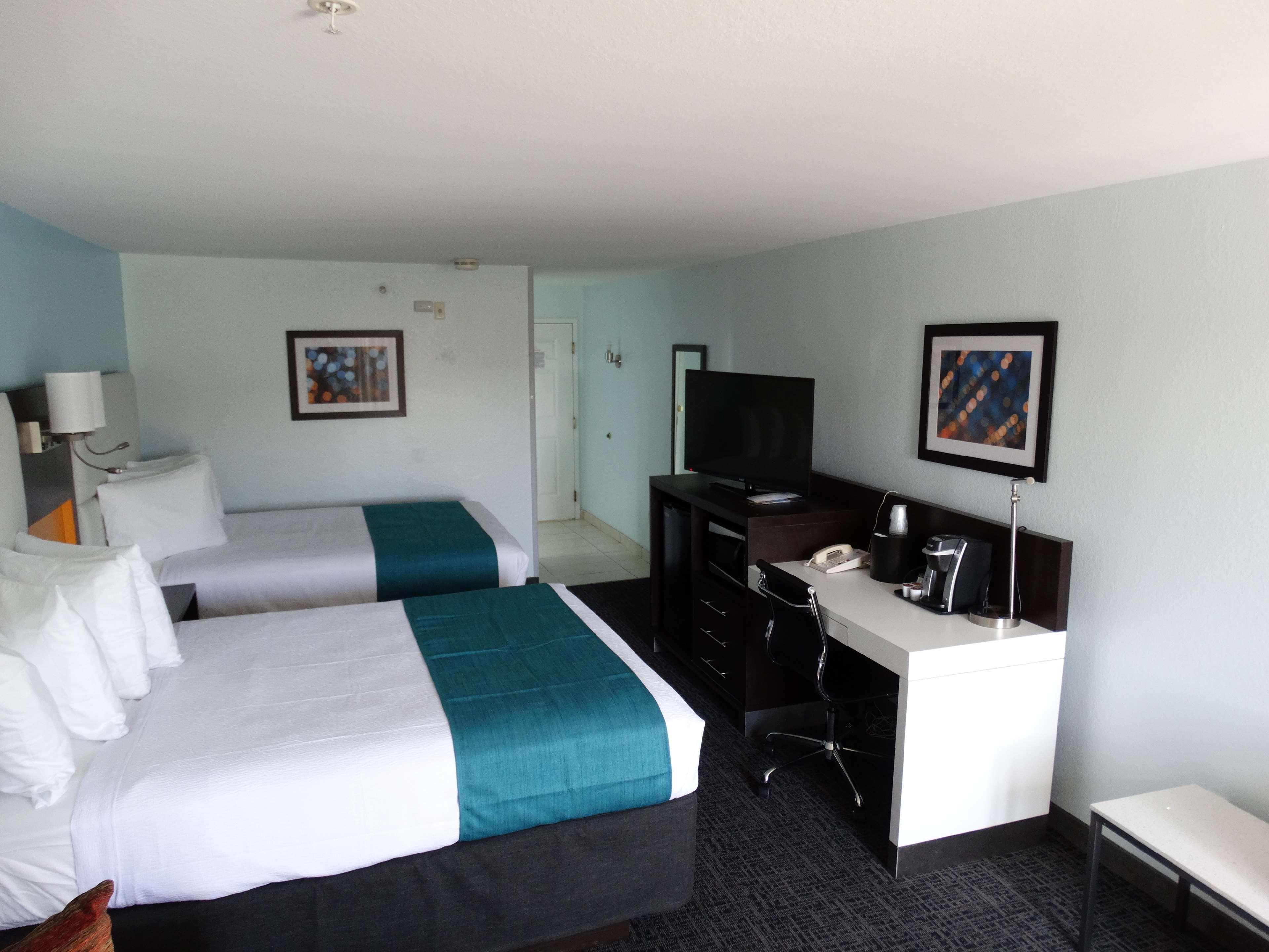 Best Western Plus Orlando Lake Buena Vista South Inn & Suites Kissimmee Exterior photo