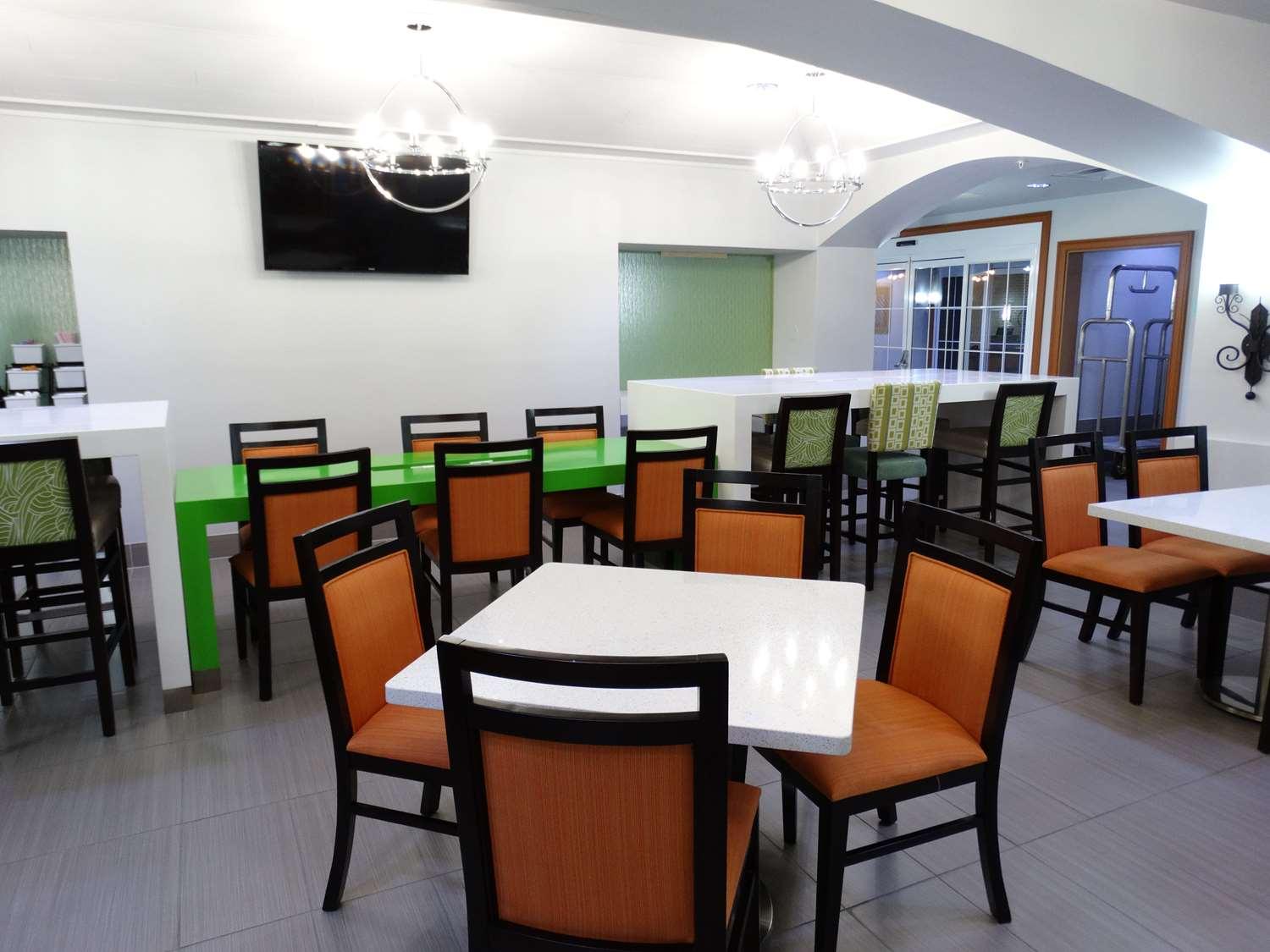Best Western Plus Orlando Lake Buena Vista South Inn & Suites Kissimmee Exterior photo